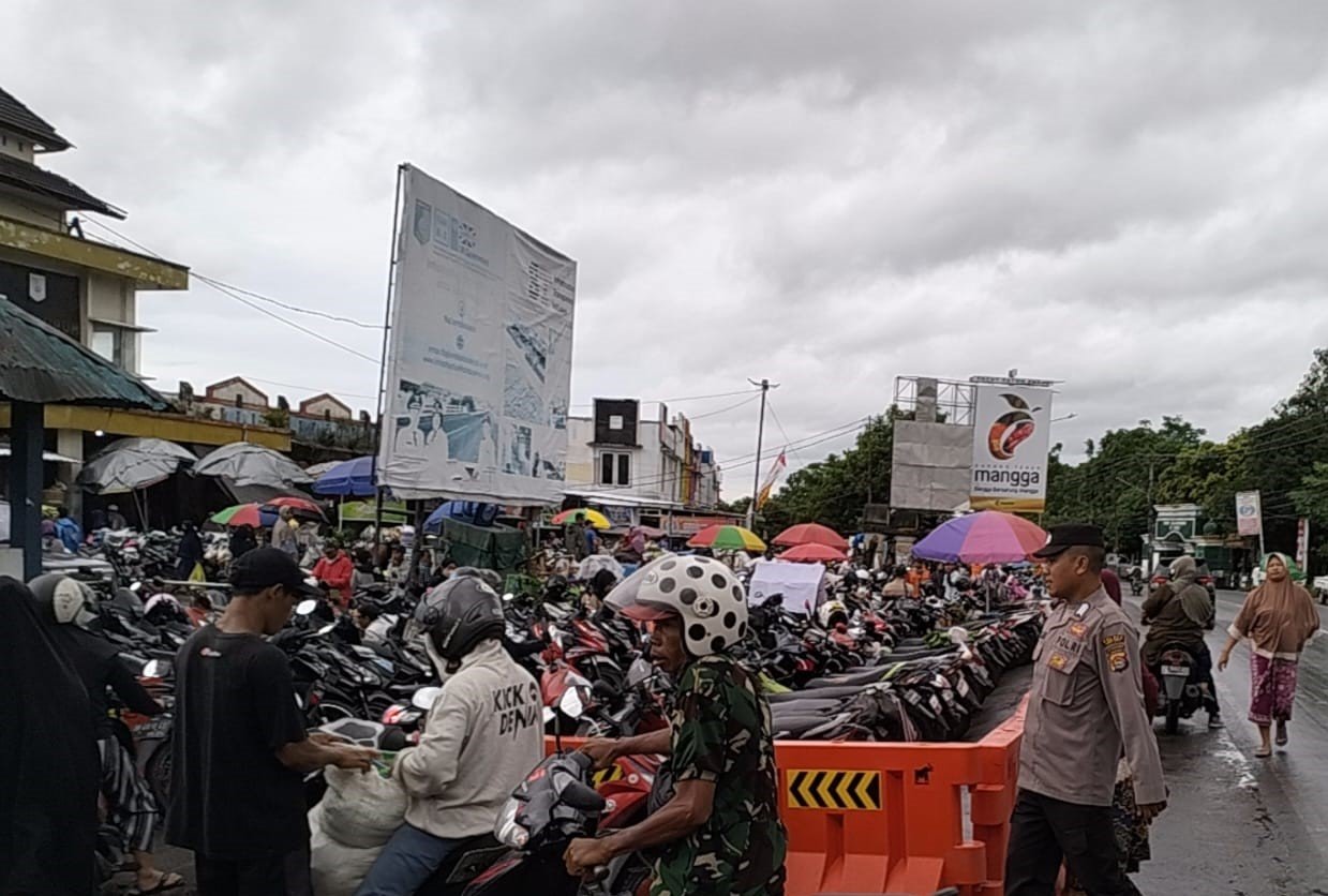 Polsek Kediri Gelar Pengaturan Lalu Lintas Pagi