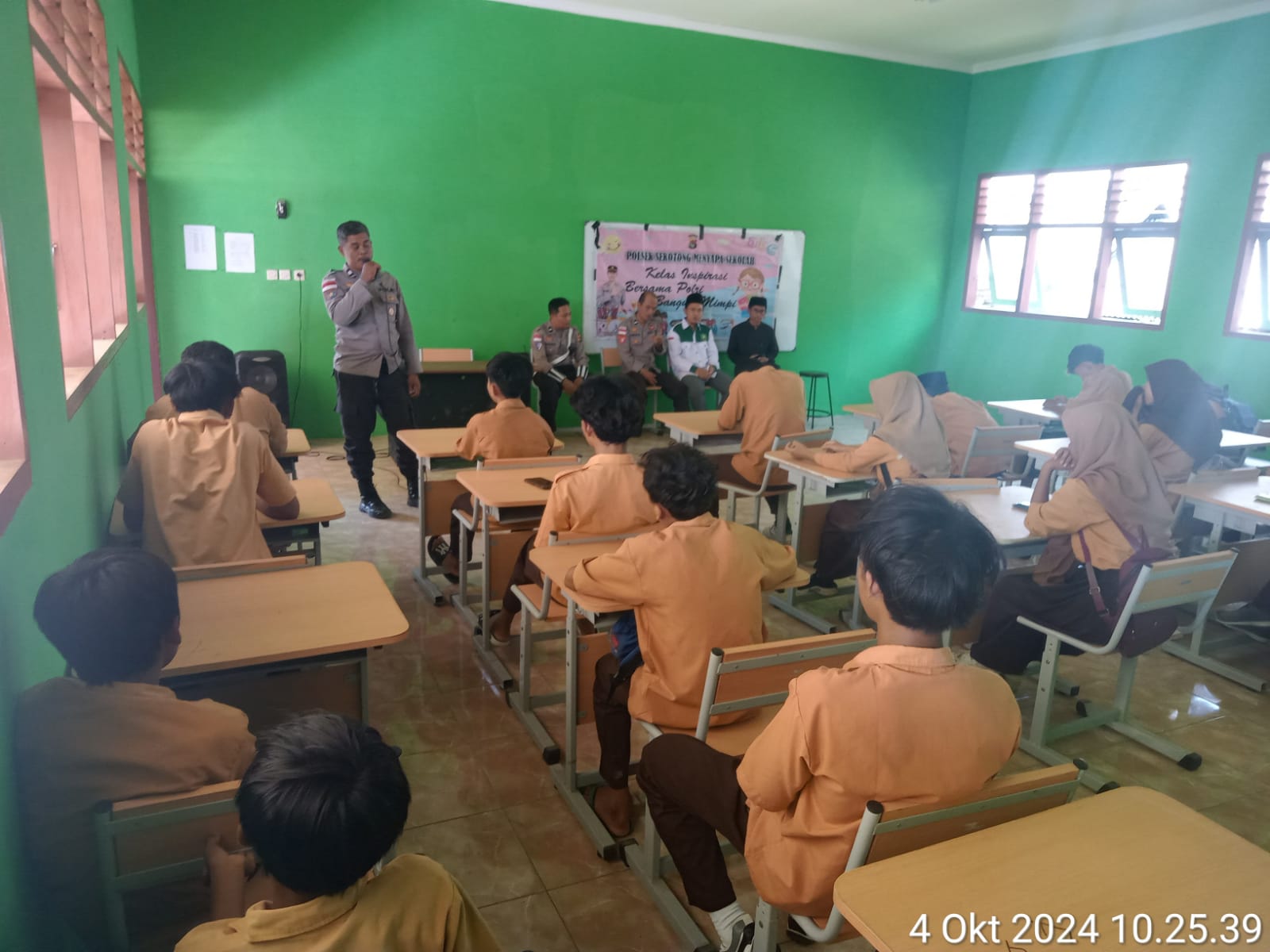 Polsek Sekotong Edukasi Bahaya Narkoba dan Bullying di Sekolah