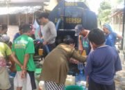 Warga  Desa Belo Sulit Mendapatkan Air bersih Sat Samapta Polres Bima Salurkan 5000 Liter Air Bersih