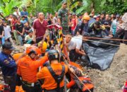 Polres Loteng Bersama Tim SAR Evakuasi Tiga Warga Yang Meninggal di Dalam Sumur.