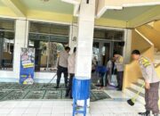 Bakti Religi Polsek Lembar: Wujudkan Kebersihan Tempat Ibadah