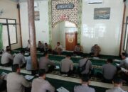 Polres Sumbawa Barat dan Polsek Jajaran Laksanakan Kegiatan Pembinaan Rohani dan Mental (Binrohtal)