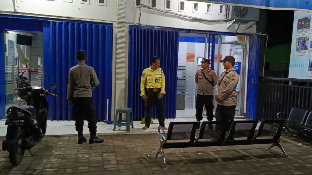 Patroli Blue Light Labuapi, Jaga Kamtibmas Pasca Pilkada dan Antisipasi Cuaca Ekstrem