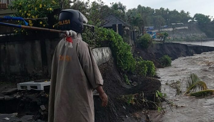 Patroli Intensif Polisi Antisipasi Cuaca Ekstrem dan Kriminalitas