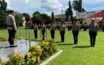 Kapolres Bima Kota Pimpin Upacara Kenaikan Pangkat Personel Polres Bima Kota dan Yon C Sat Brimobda Polda NTB