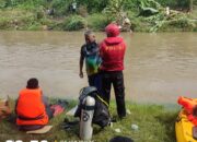 Polres Sumbawa Bersama Tim SAR Gabungan Terus Lakukan Upaya Pencarian Anak Yang Hanyut Di Sungai
