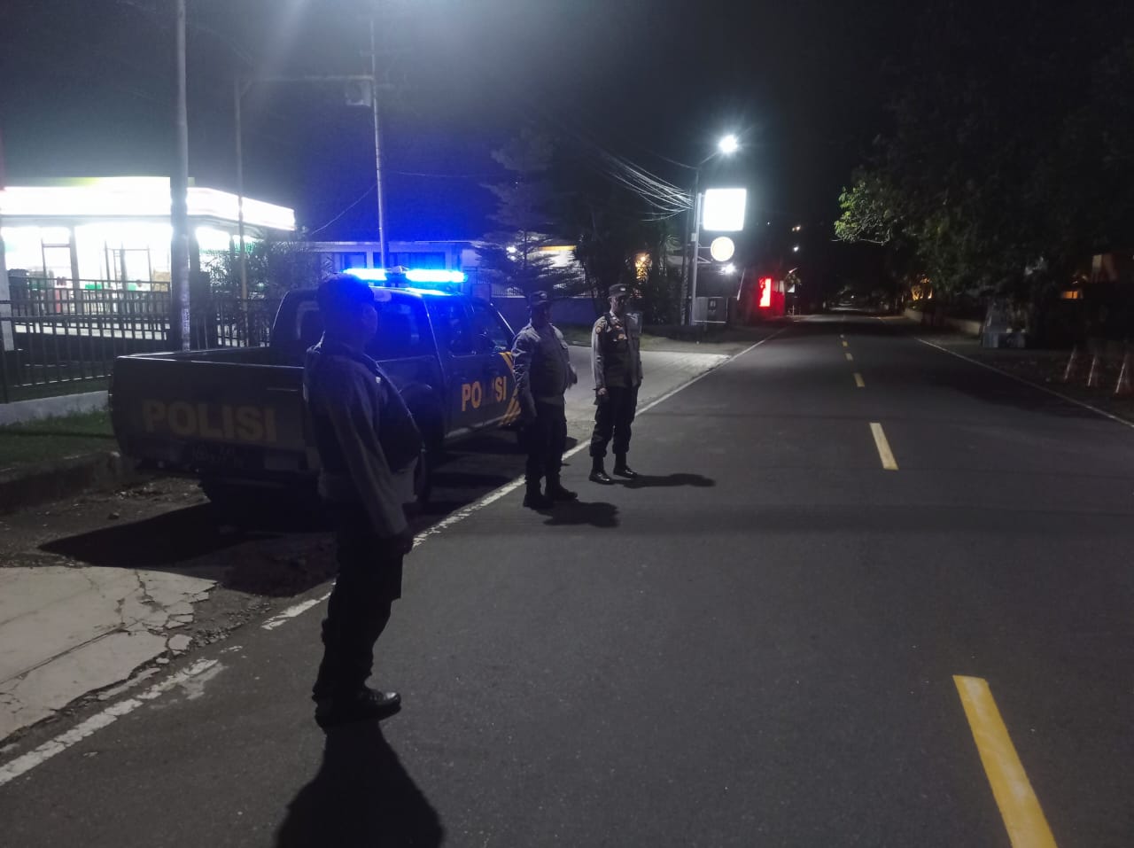 Patroli KRYD Polsek Batulayar, Jaga Keamanan Senggigi Malam Hari