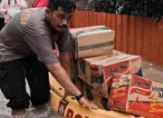 Sat Samapta Polres Sumbawa Barat Salurkan Bansos Sasar Warga Terdampak Banjir