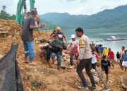 Hari Ke-3 Pencarian Korban Tertimbun Tanah Longsor BPBD, TNI-Polri dan Masyarakat Temukan Jasad Korban