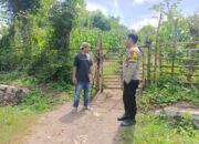 Bhabinkamtibmas Desa Karombo Pantau Lahan Jagung dalam Program Ketahanan Pangan Nasional