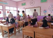 SDN Mura dan SDN Bukit Damai Terima Makanan Bergizi Mandiri dari Polres Sumbawa Barat