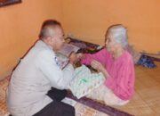 Bhabinkamtibmas Polsek Alas Barat Berikan Bantuan Sosial kepada Warga Lansia