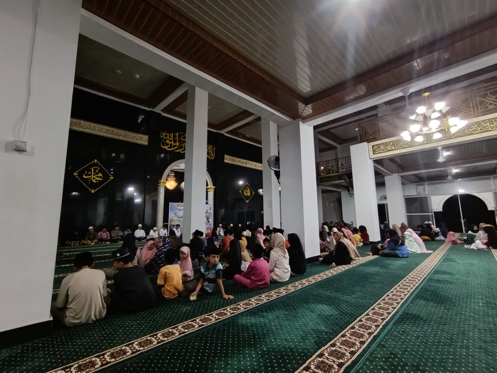 Gerung Berbagi Berkah: Nuzulul Qur'an dan Kepedulian untuk Anak Yatim