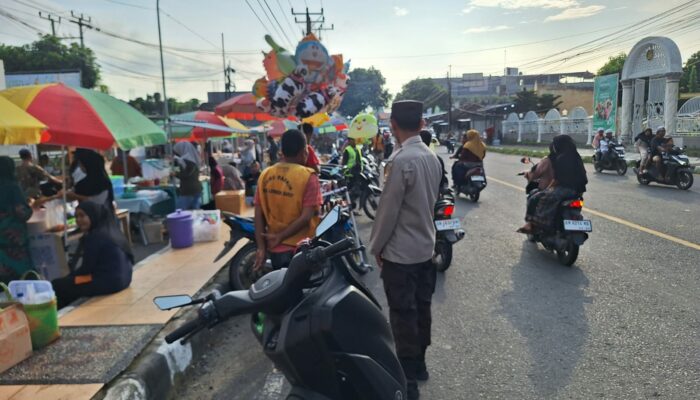 Polsek Gerung Amankan Ngabuburit, Pastikan Lalu Lintas Lancar