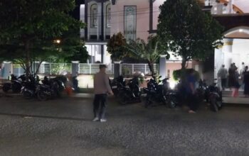 Ramadan di Labuapi: Polsek Siaga Jaga Kelancaran Ibadah