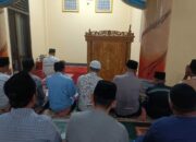 Kapolsek Kediri Gelar Tarawih Keliling, Ajak Warga Perangi Balap Liar