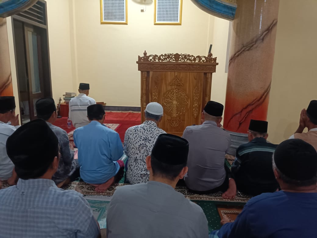 Tarawih Keliling Kapolsek Kediri, Pesan Kamtibmas & Antisipasi Balap Liar