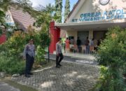 Polres Loteng Jaga Ketat Rumah Ibadah dan Gereja, Amankan Rangkaian Ibadah Paskah.  ‎