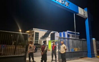 Polisi Rutin Patroli Malam di Depot LPG Sekotong Barat