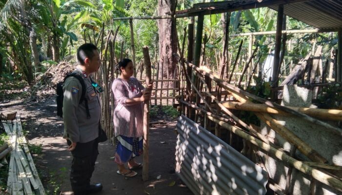 Bhabinkamtibmas Batulayar Barat Ajak Warga Manfaatkan Pekarangan untuk Ketahanan Pangan