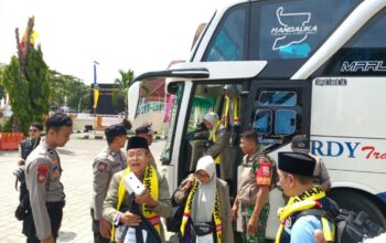 Sinergi TNI, Polri dan PPIH Amankan Kedatangan CJH Mataram
