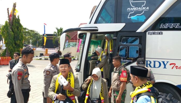 Sinergi TNI, Polri dan PPIH Amankan Kedatangan CJH Mataram