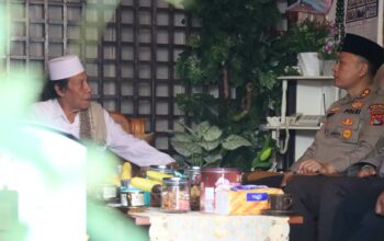 Silaturahmi Kapolres Lombok Barat dengan Ketua Ponpes Al Ishlahuddiny Dorong Kerja Sama Harkamtibmas