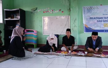 Pendidikan Sosial-Religius: Pemuda Bentenu Ajak Remaja Belajar Fardhu Kifayah