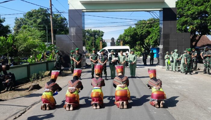 Dari Tarian Kembang Sembah hingga Pesan Keharmonisan, Ini Momen Inspiratif Kunjungan Pangdam IX/Udayana