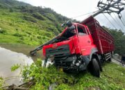 Respon Cepat Satlantas Polres Dompu Tangani Laka Beruntun Di Jln lintas Ompu Beko– Truk Fuso Out Of Control, Satu Korban Luka