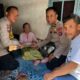 Polres Lombok Barat Salurkan Bantuan Tongkat untuk Lansia di Gerung