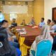 Bhabinkamtibmas Desa Sekongkang Bawah bersama Tiga Pilar dan Masyarakat “Ngopi Desa”, Bahas Penguatan Pariwisata dan Keamanan Wisatawan