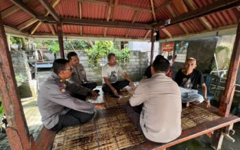 Cegah Narkoba dan Hoaks, Polisi Sambangi Warga Lombok Barat