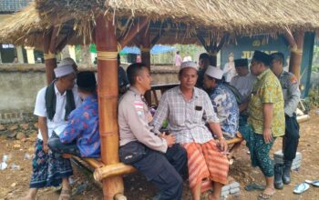 Jumat Curhat Polsek Sekotong, Warga Dusun Bunut Kantor Sampaikan Aspirasi