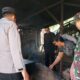 Dukung Ekonomi Lokal, Babinsa Tinjau Pembuatan Garam Tradisional