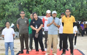 Perkuat Sinergi, Polres Loteng Bersama TNI Dan Pemda Lombok Tengah Gelar Senam Bersama di Pantai Aan.