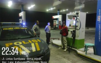 Polsek Lape Gelar Patroli Blue Light dan KRYD, Jaga Keamanan Wilayah Sumbawa