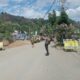 Sat Lantas Polres Bima Kota Laksanakan Pengalihan Arus Lalin Terkait Pengerjaan Crossing Drainase di Kawasan Amahami