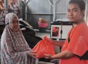 Pemuda Darul Muhajirin Tangani Dampak Banjir Sandubaya Mataram