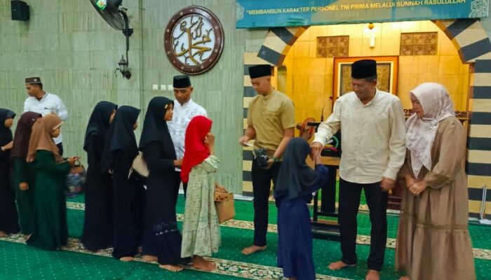 Maulid Nabi di Masjid As-Syuhada Gebang, Santuni 50 Anak Yatim