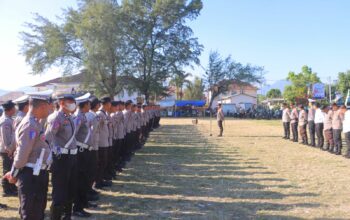 Kapolres Lombok Utara Pimpin Langsung Pengamanan Aksi Unras di Depan Kantor DPRD KLU