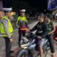 Sat Lantas Polres Lombok Utara Laksanakan Patroli Blue Light dan Pengaturan Arus Lalu Lintas