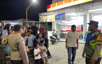 Personel Polsek Poto Tano Laksanakan Patroli Dialogis untuk Jaga Kamtibmas dan Pererat Silaturahmi