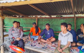 Polsek Wawo Gelar Jumat Curhat, Sosialisasikan Bahaya TPPO kepada Warga