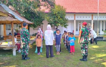 Babinsa Didik Siswa Sekolah Rakyat Dasar dengan Semangat Bela Negara