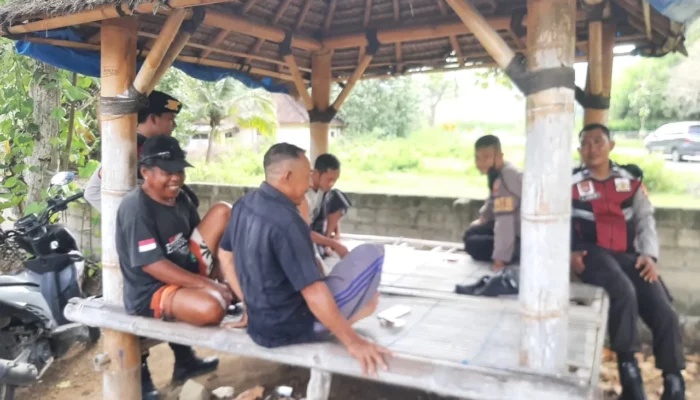 Polsek Sekotong Turun Langsung Jaga Kondusifitas Desa Gunung Ketapang