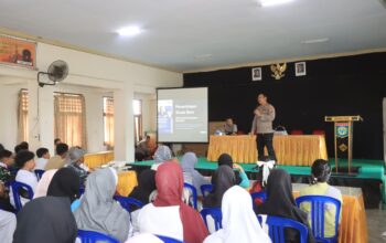 ‎Polres Loteng Sosialisasikan Penerimaan SMA Kemala Taruna Bhayangkara di SMPN 1 Praya. ‎