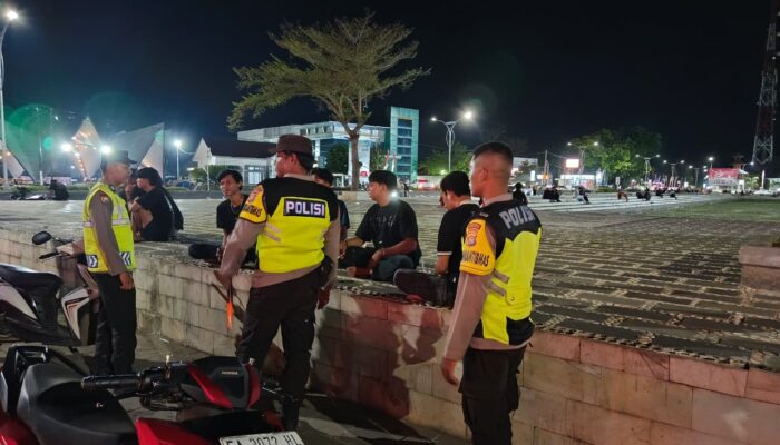 Polsek Taliwang Gelar Patroli Dialogis, Ajak Warga Bersama Jaga Kamtibmas