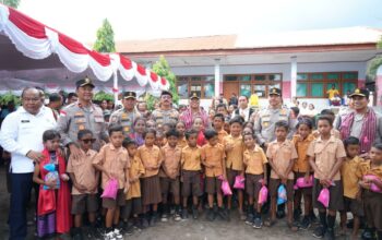 WAKAPOLRI KOMJEN POL PROF. DR. DEDI PRASETYO RESMIKAN EARLY WARNING SYSTEM GUNUNG LEWOTOBI LAKI-LAKI DI FLORES TIMUR