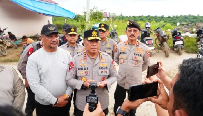 Wakapolri Tinjau Lokasi Banjir Aceh Tamiang, Pastikan Bantuan Logistik Hingga Peralatan Khusus Segera Dikirim
